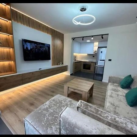 Peace And Love Luxury Apartment In Center, New Bazaar 2 Tiranë Luaran gambar
