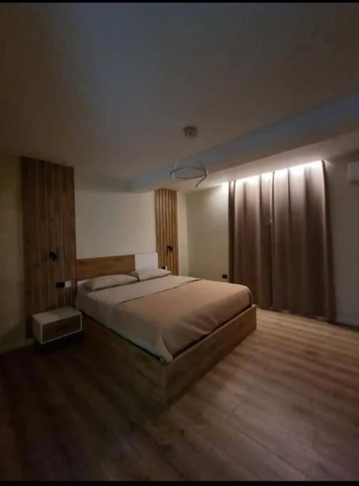 Peace And Love Luxury Apartment In Center, New Bazaar 2 Tiranë Luaran gambar