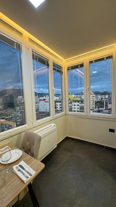 Peace And Love Luxury Apartment In Center, New Bazaar 2 Tiranë Luaran gambar